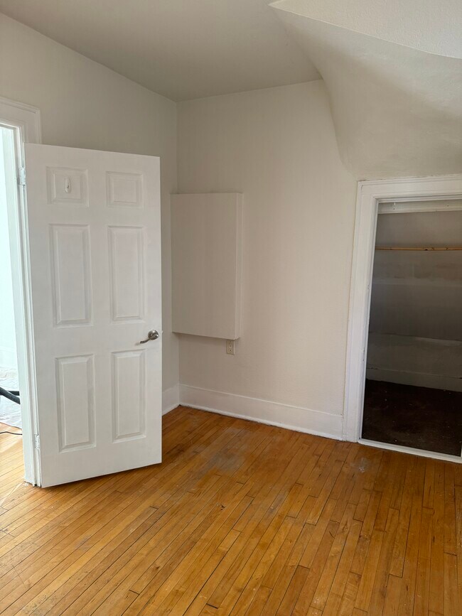 Photo - 3350 N Richards St