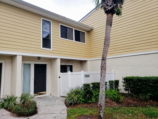 Photo - 7859 La Sierra Ct