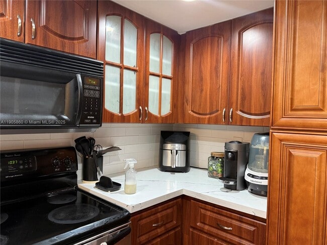 Photo - 540 Brickell Key Dr Unit 212