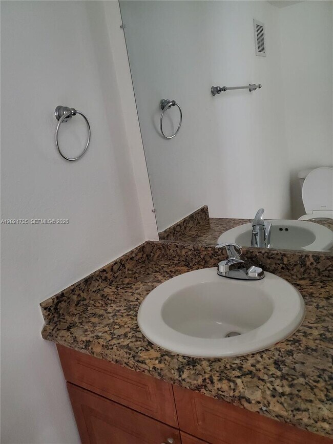 Photo - 1300 Moffett St Unit 106
