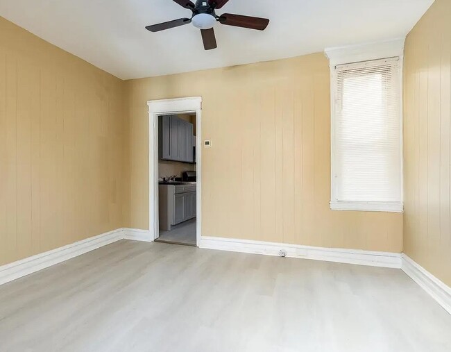 Photo - 1919 N Patton St