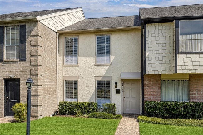 Building Photo - 10345 Longmont Dr Unit 35/9 Rental