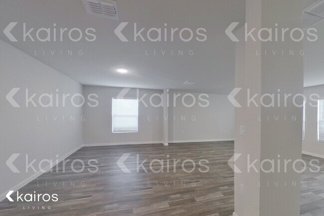 Photo - 1787 Lawn Ave