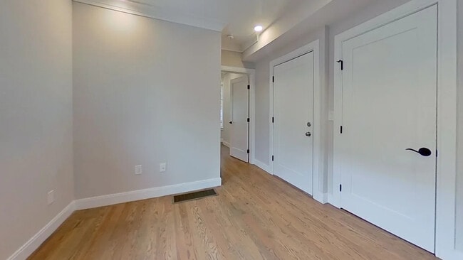 Photo - 8 Rush St Unit 1