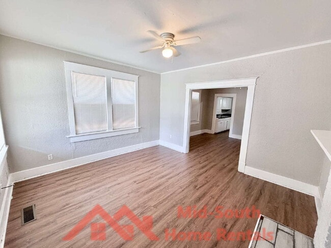 Photo - 793 Inez St