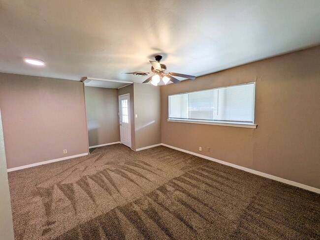 3265 East Dr