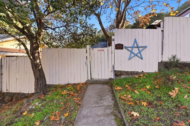 Photo - 500 Humboldt Rd