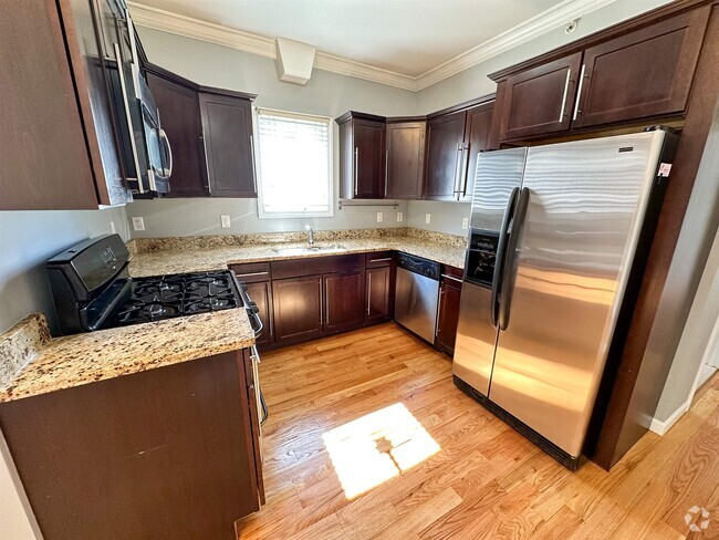 Building Photo - 6708 Jackson St Unit 3 Rental