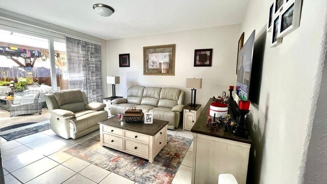 Photo - 6980 NW 177th St