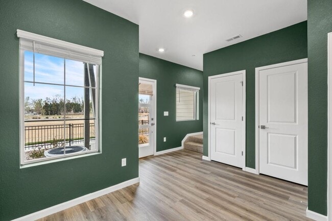 Photo - 1009 Birdwhistle Ln