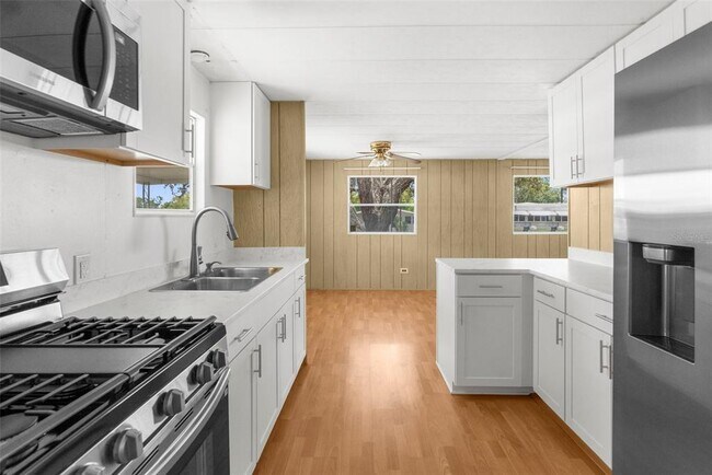 Photo - 7305 Score St