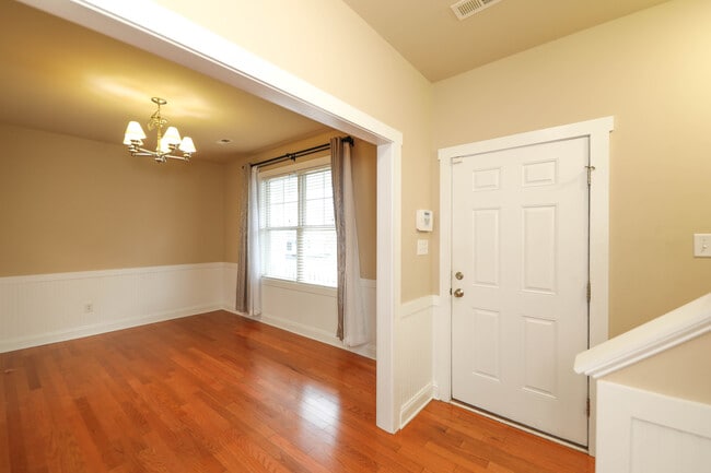 Photo - 328 Marquette Ct