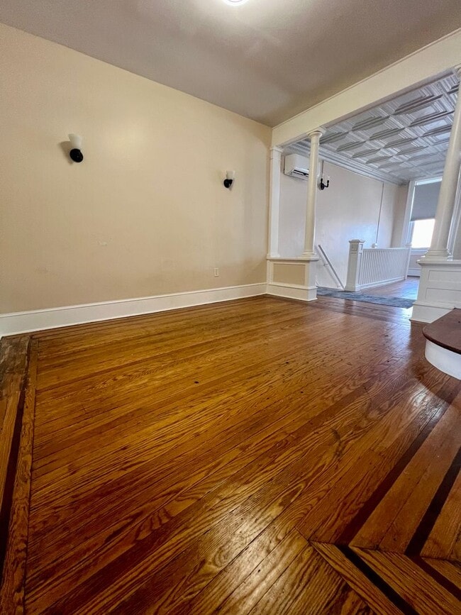 Photo - Gorgeous 2-Bedroom Apartment on Main Street! Available NOW!