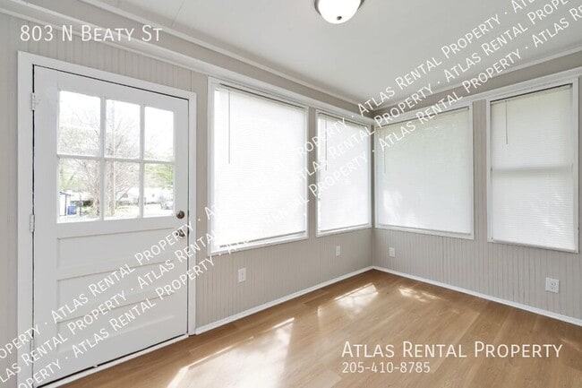 Photo - 803 N Beaty St