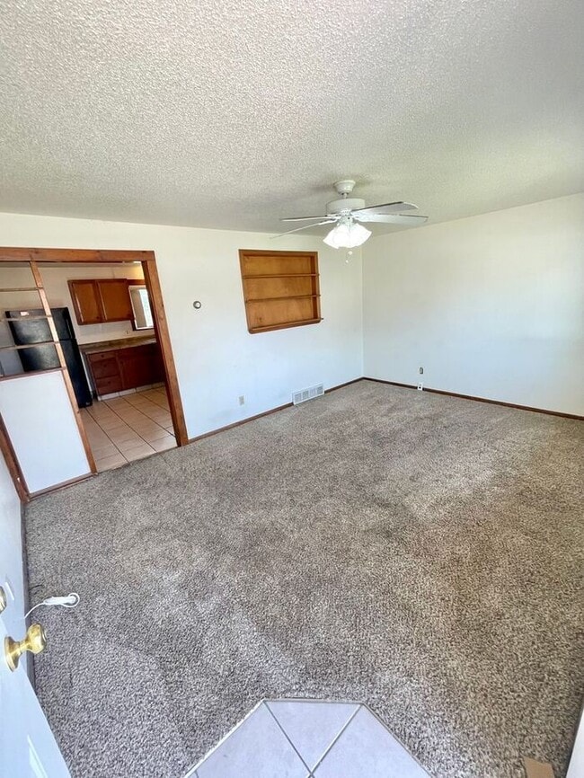 2 Bedroom, 1 Bath Duplex on Outskirts of Loveland, CO