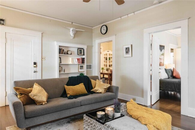 Photo - 2623 Salado St