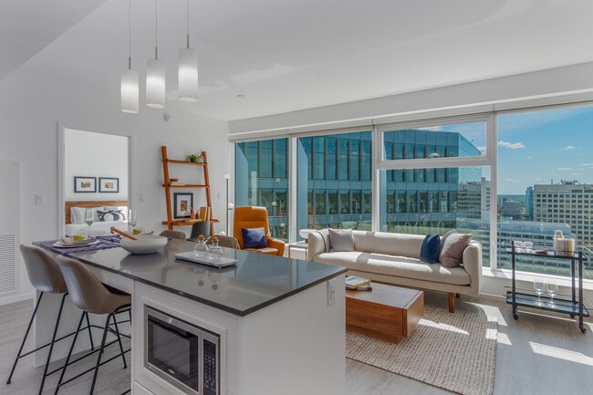 Interior Photo - 225 Carlton