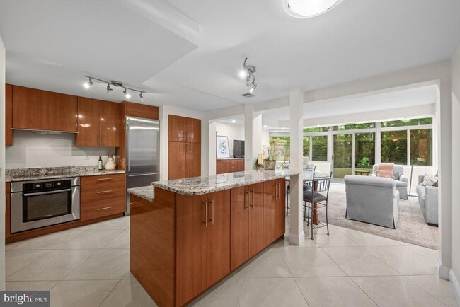 5610 Wisconsin Ave Unit 109