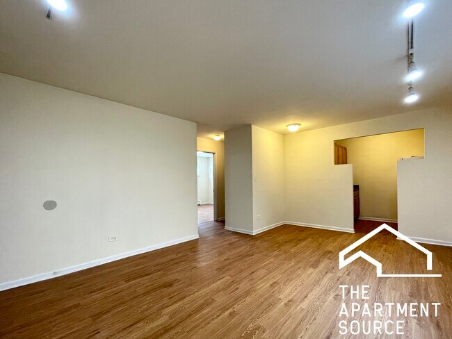 Photo - 6002 N Kenmore Ave Unidad 106