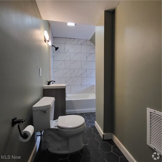 Building Photo - 1309 Buhrer Ave Rental