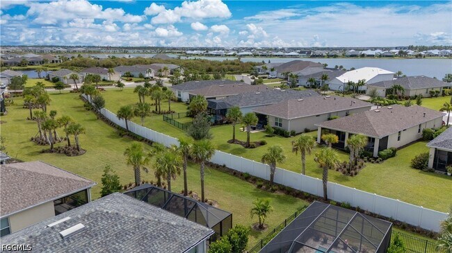 Building Photo - 42186 Edgewater Dr