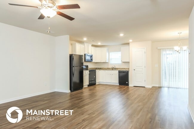 Photo - 366 Armistead Ct