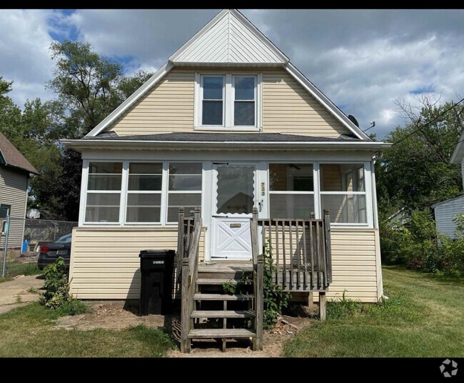 Building Photo - 733 Garfield Ave Rental