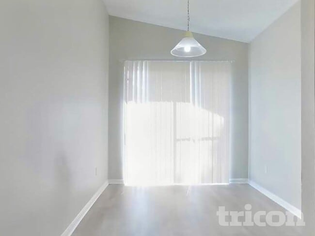 Photo - 3115 Kelling St