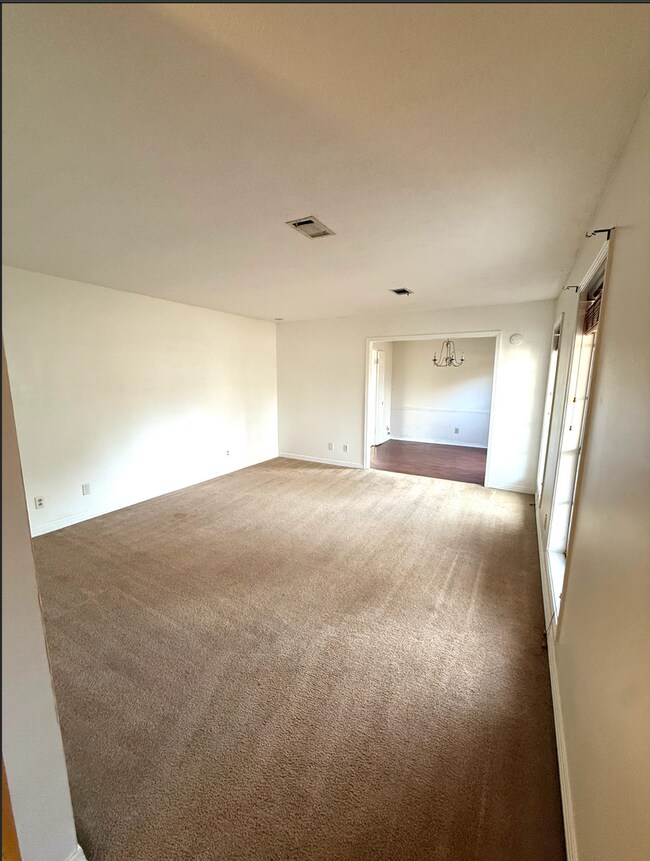 Photo - 3 bedroom 2 bath home located in quiet neighborhood