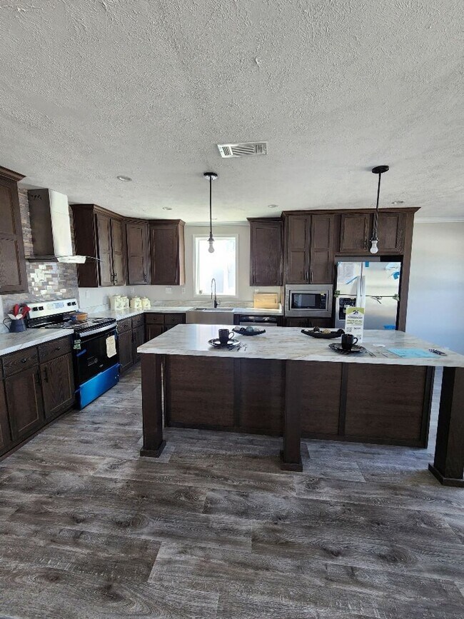 Brand New 3 Bedroom 2 Bath Modular with Ga... House House Rental in