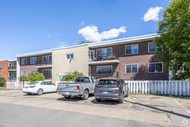 Building Photo - Exeter Court