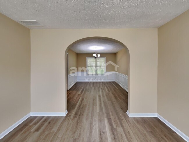 Photo - 2380 Winthrope Way Dr