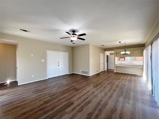 Photo - 507 W Baylor St