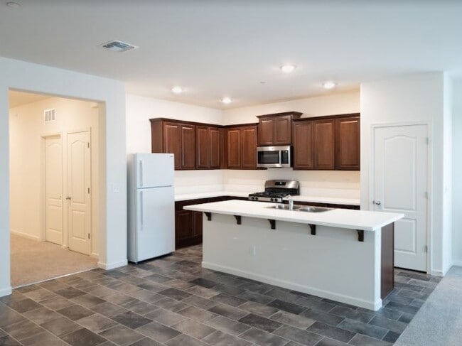 Photo - 4264 Lasalle Dr