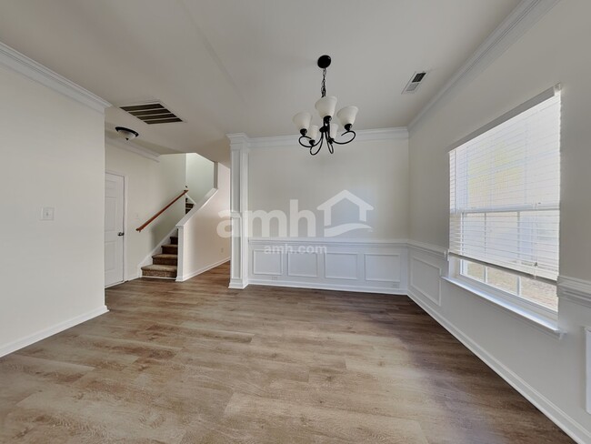 Photo - 2590 Leighswood Dr