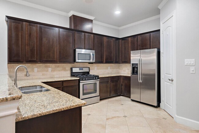 Photo - 4214 Koehler St