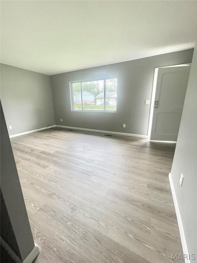 Photo - 805 Juniper Dr