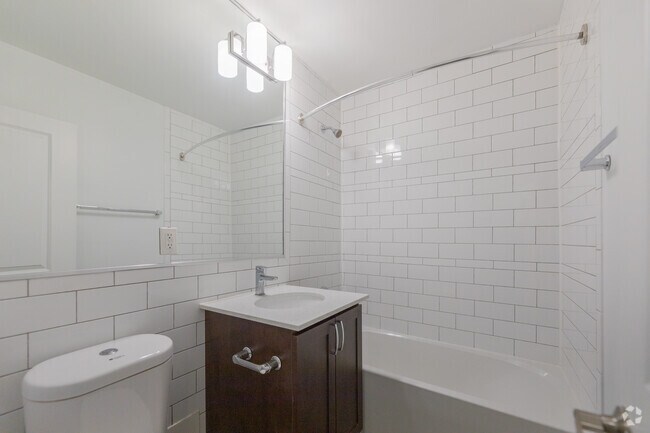 BACHELOR - 455SF - Bathroom - 100 Cosburn Ave
