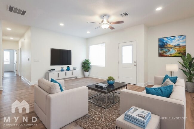 Photo - 5802 E Bristol Cir