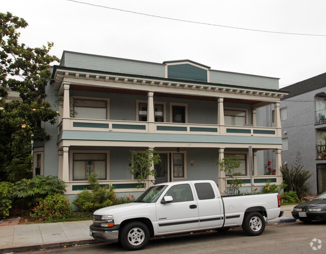 419 Cedar Ave