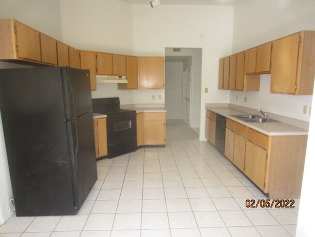 Photo - Comfortable & Attractive 3 Bedroom 2 Bath ...