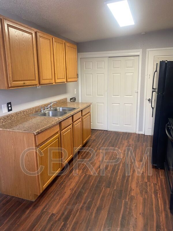 Photo - 2704 68th St