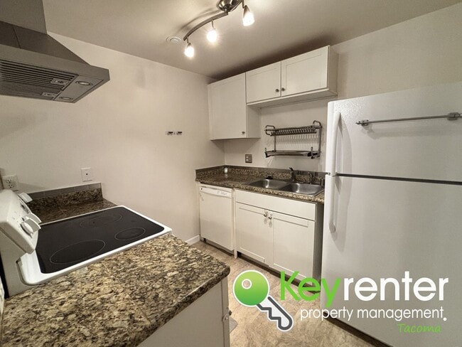 Photo - Cozy 1 Bedroom Triplex Near Downtown Tacoma and Pacific Avenue