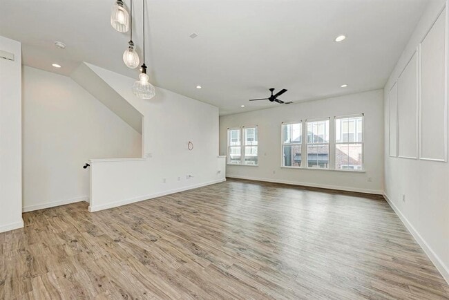 Photo - 3809 Valley View Rd Unit 14