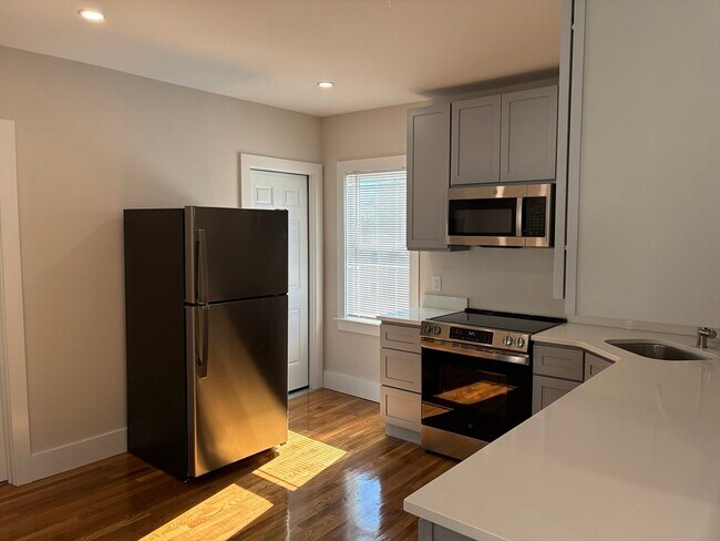 80 Sudan St Unit 2