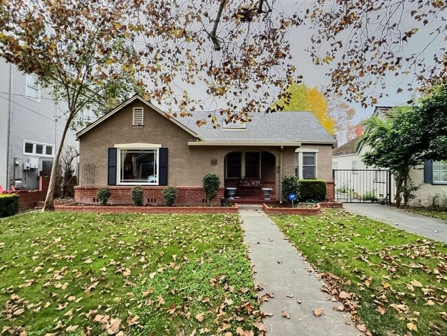 Building Photo - 3BD/2BA Classic Charming Home in Desirable Willow Glen