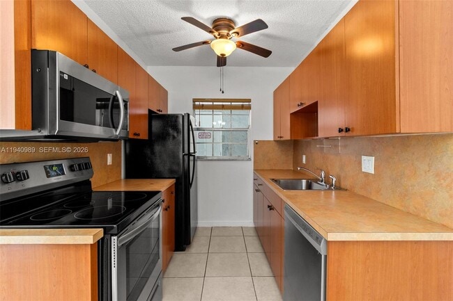 Photo - 4140 Woodside Dr Unit 105