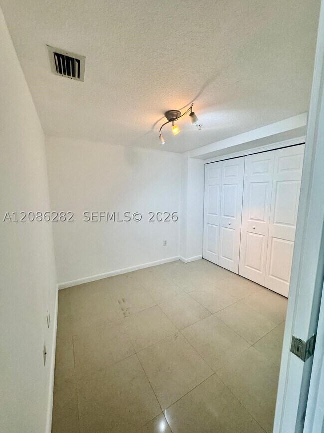 Photo - 218 SW 8th Ave Unit 303
