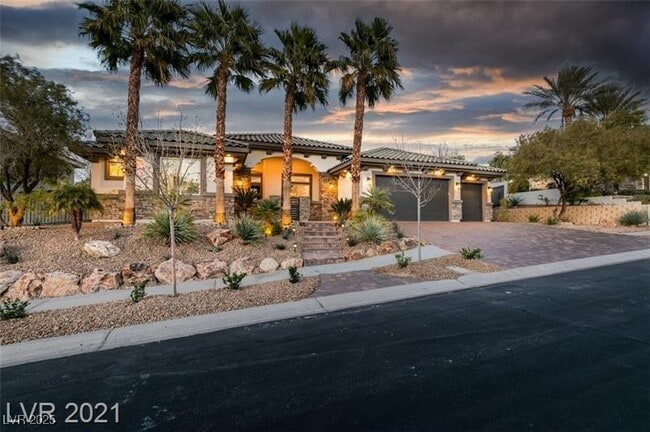 Photo - 794 Bolle Way