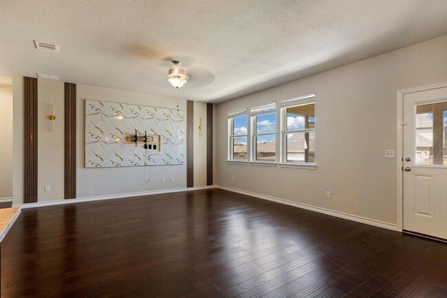 Photo - 1341 Eagle Ray St